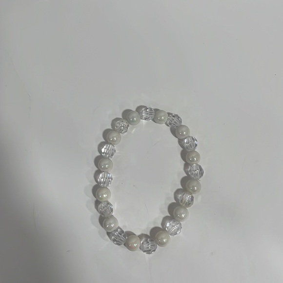 Hand Crafted Jewelry - Handmade pearlescent and clear beaded bracelet